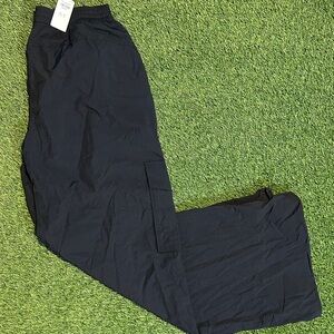 Gilly Hicks By Hollister Women’s Black Baggy Flare Cargo Pants